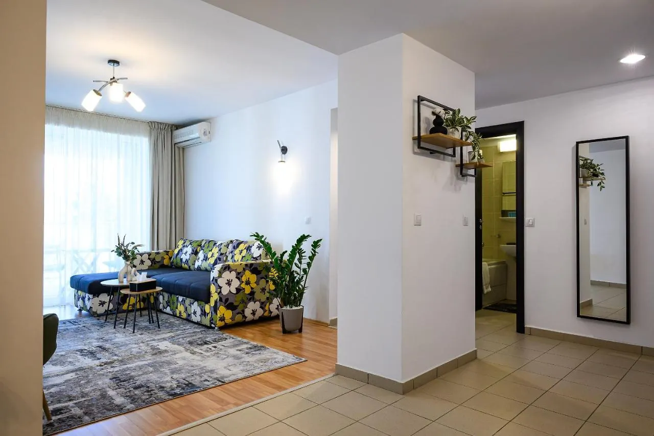 Apartment Eme-Rose Condo, Free Guarded Parking & Gym Bukarest